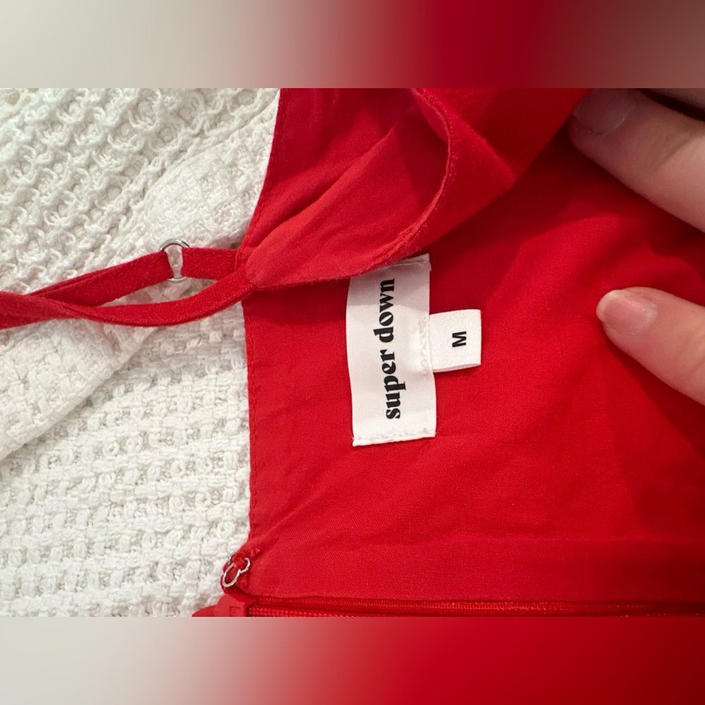 Red superdown dress - Picture 3 of 3